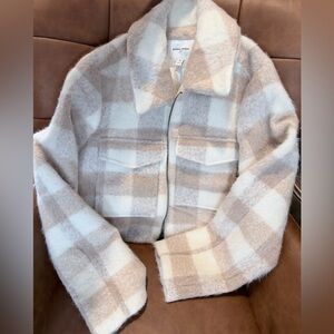 Banana Republic Cream and Tan Plaid Cropped Teddy Jacket